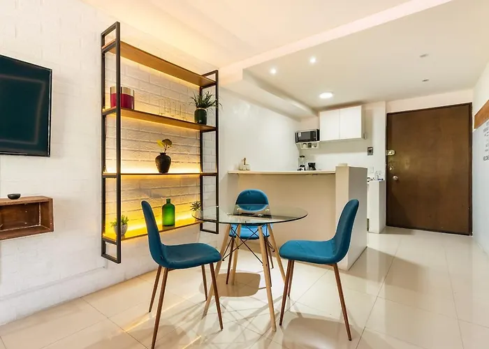 Hotel Lovely & Bright Wfh In Lively Area Long *