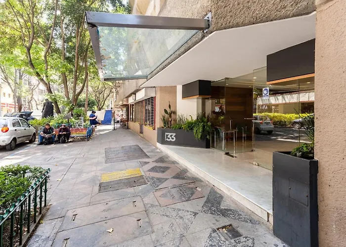 Hotel Lovely & Bright Wfh In Lively Area Long